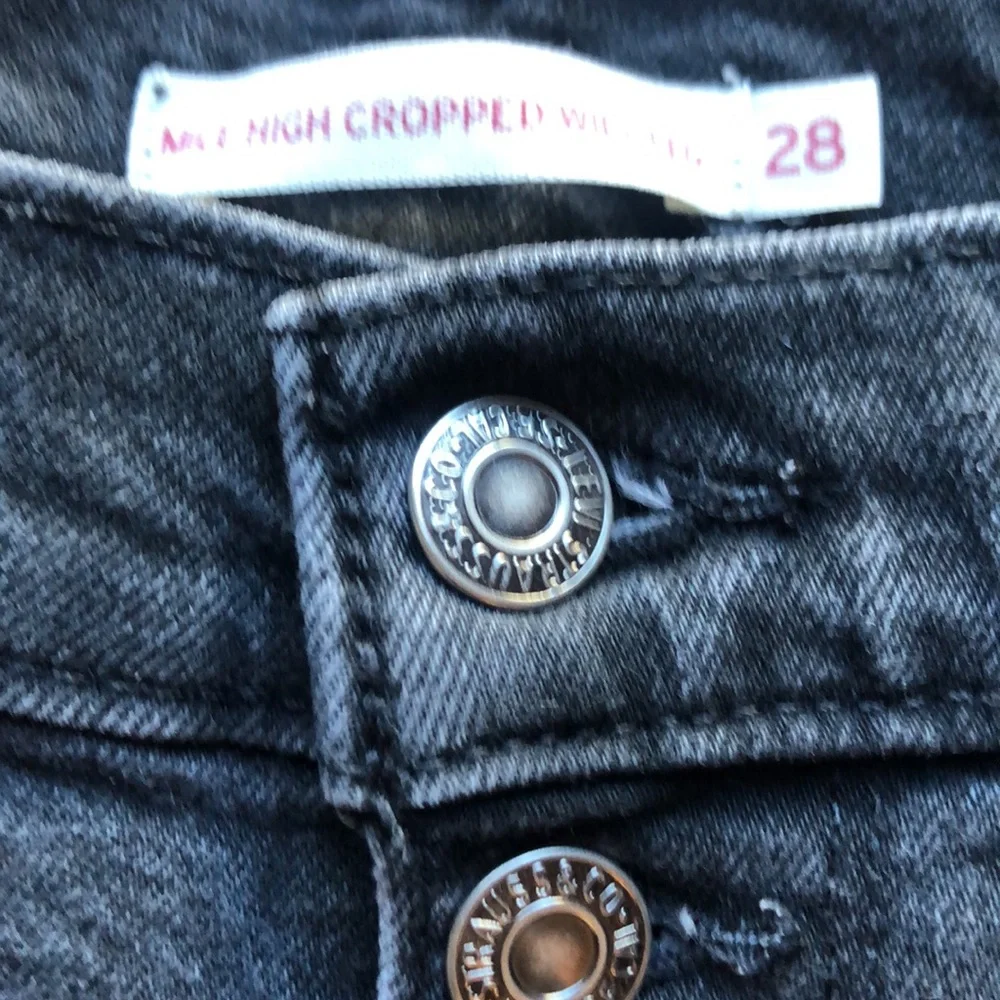 Levi’s Mile High Cropped Wide Leg Jeans - Picture 4 of 15